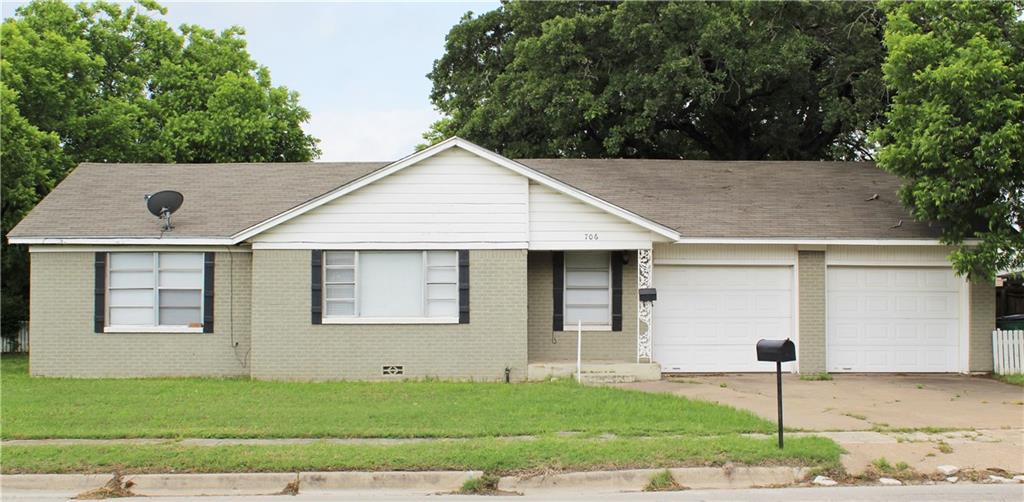 706 Graham Street - Photo 1
