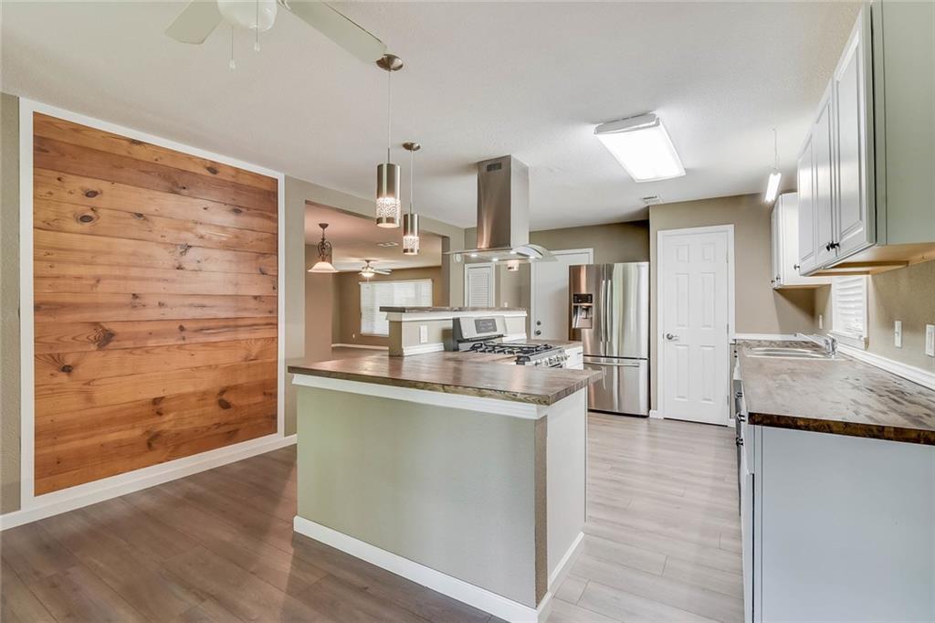 301 37th Street - Photo 1