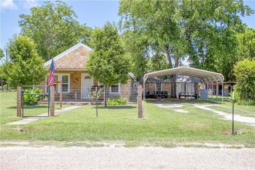 318 Plum Street - Photo 1