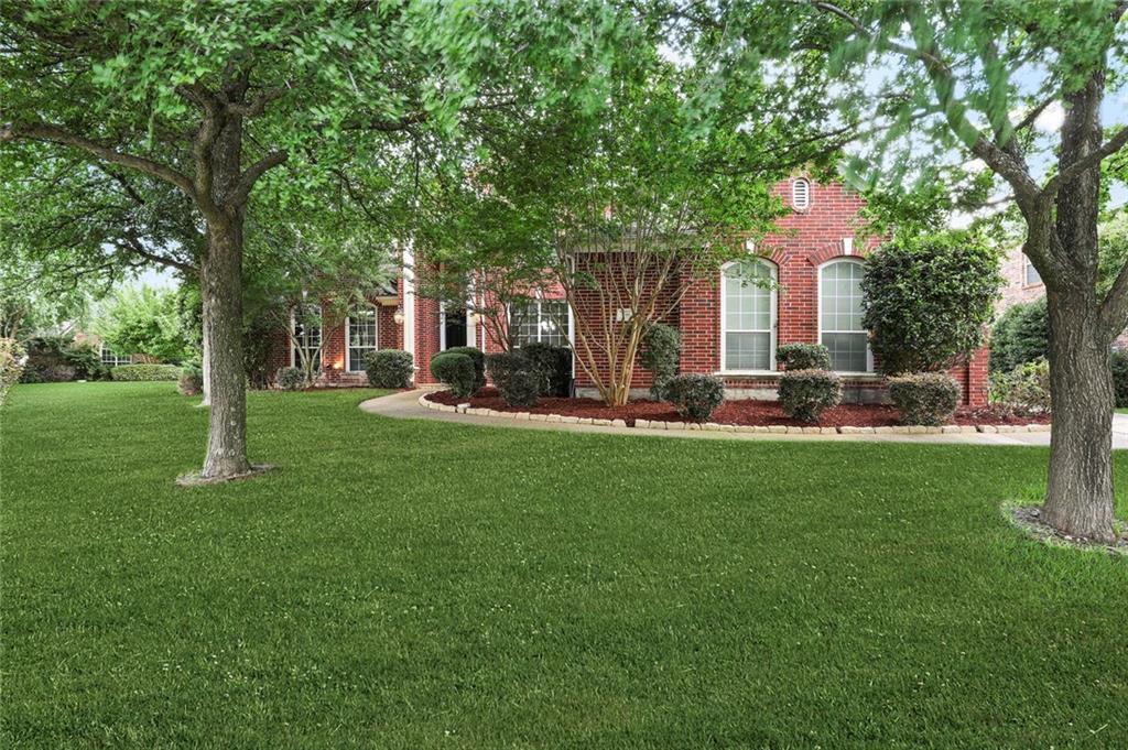 406 Parkwood Court - Photo 1