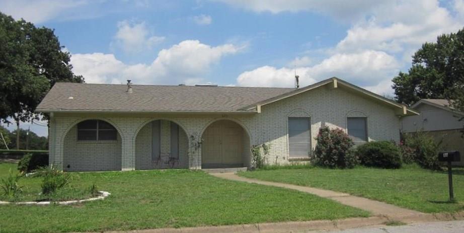 600 Hyde Park Avenue - Photo 1