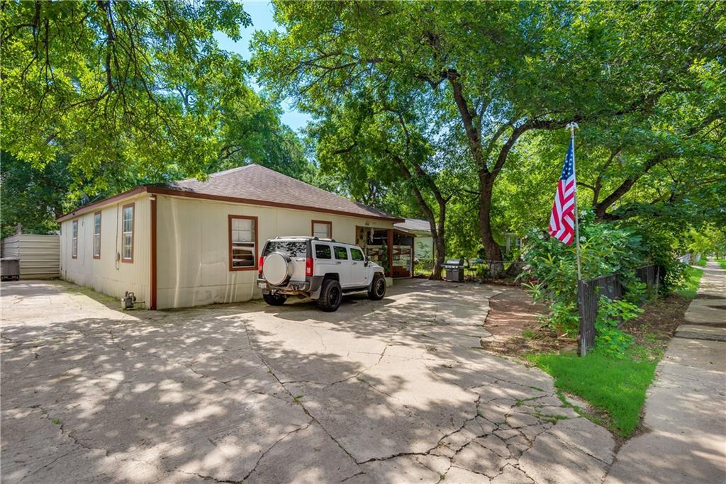 3430 Ingersoll Street - Photo 1