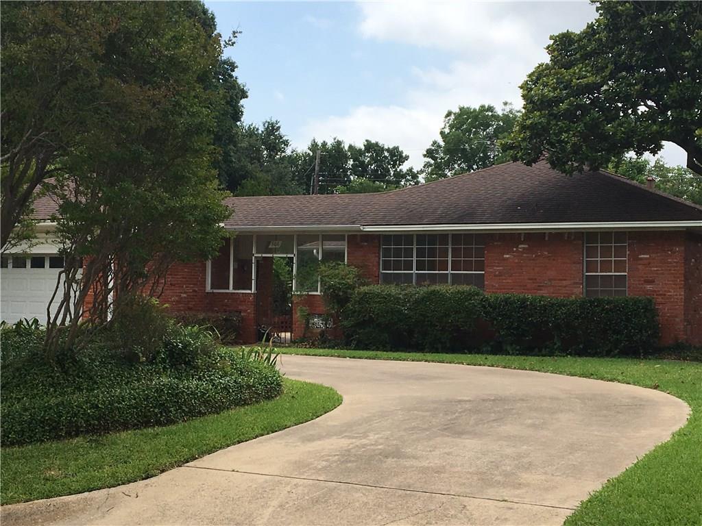 506 Highland Boulevard - Photo 1