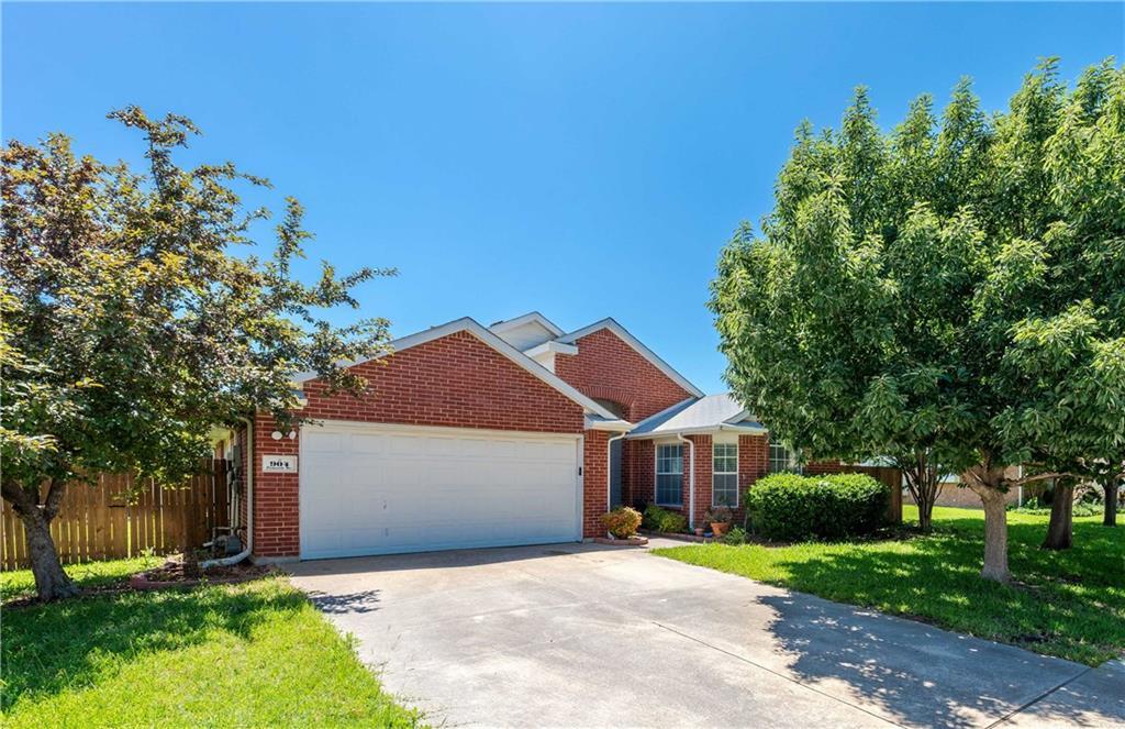 904 Peacock Drive - Photo 1