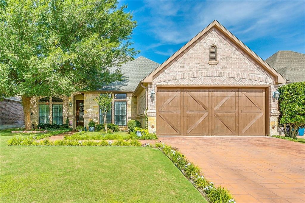 422 Spyglass Drive - Photo 1