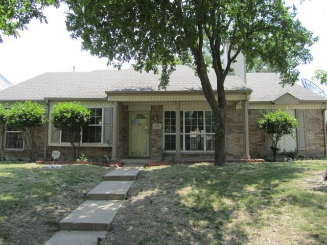 724 Sewell Drive - Photo 1