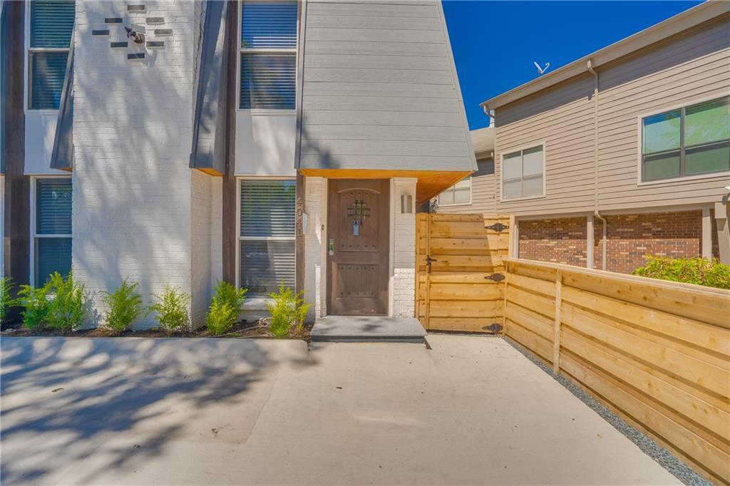 4041 Avondale Avenue - Photo 1