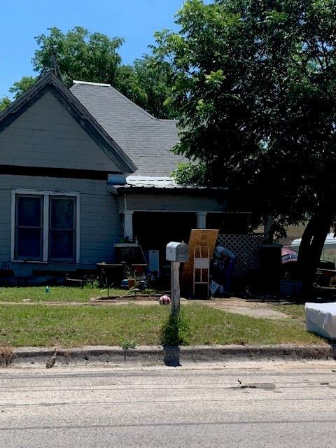 809 5th Avenue - Photo 1