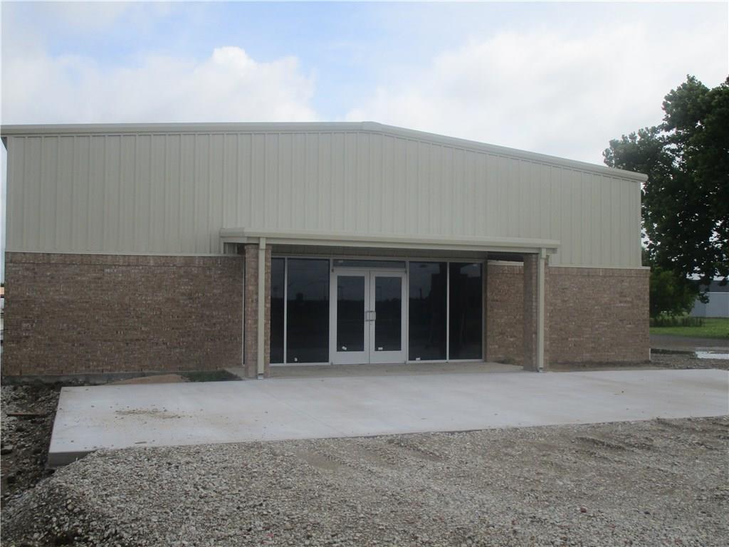 400 Main Street - Photo 1