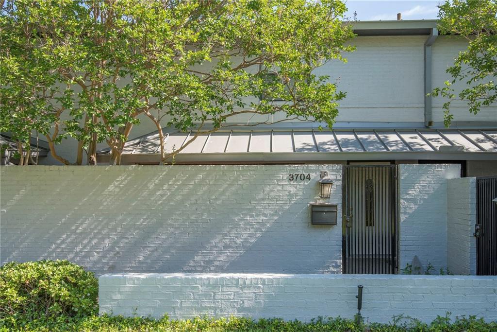 3704 6th Street - Photo 1