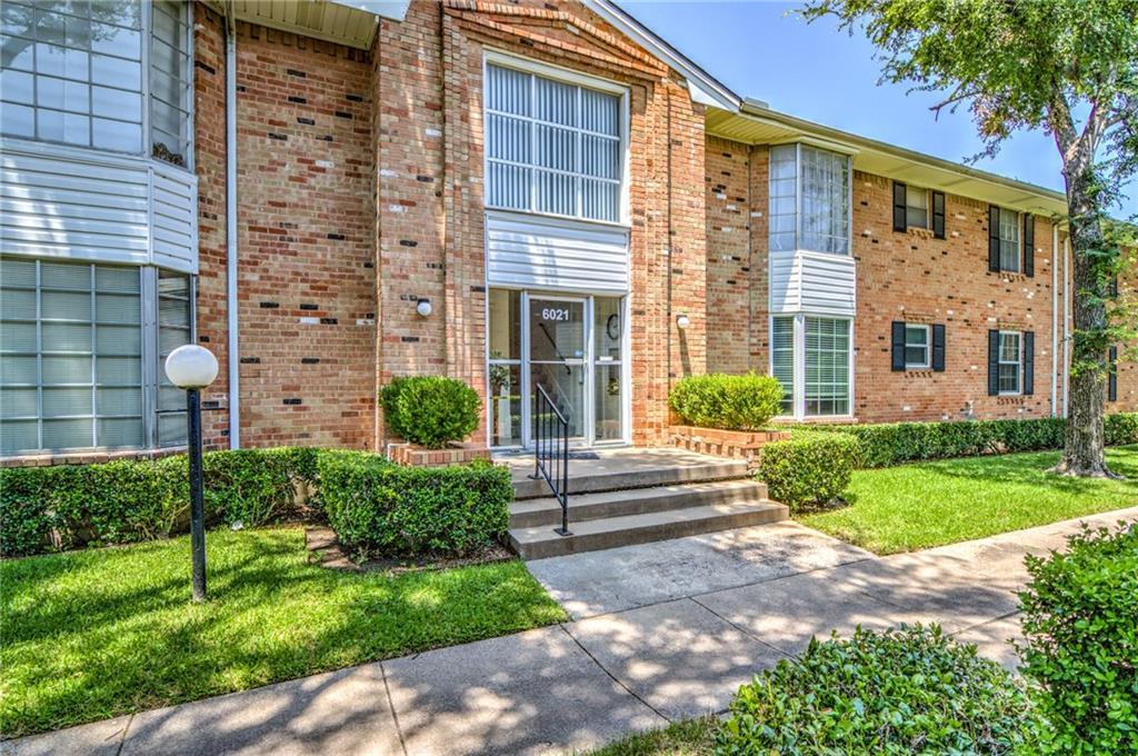 6021 Sandhurst Lane - Photo 1