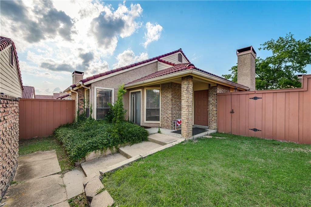 2625 Encina - Photo 1