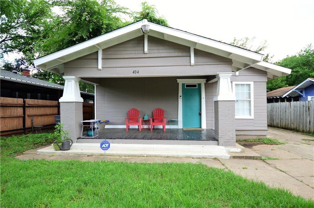 404 Pembroke Avenue - Photo 1