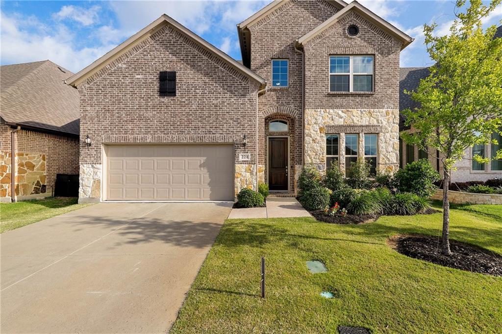 221 Ridgewood Drive - Photo 1