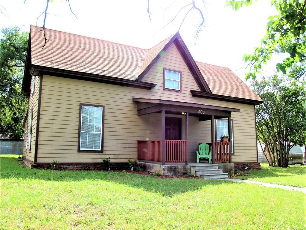 206 Cleveland - Photo 1