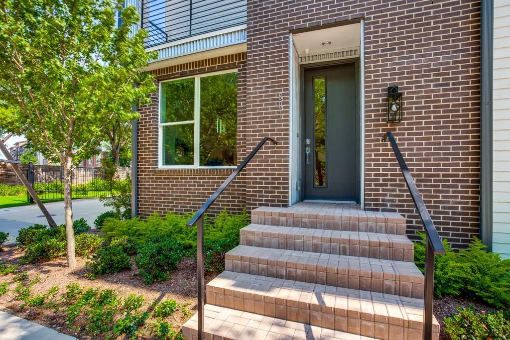 381 Greenbriar Lane - Photo 1
