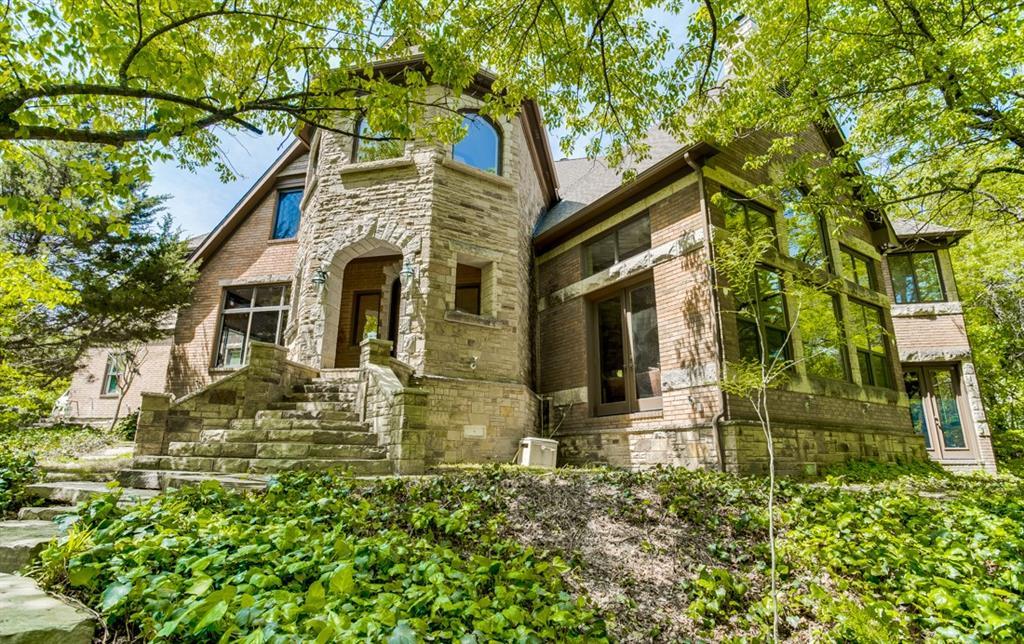 451 Oakwood Trail - Photo 1