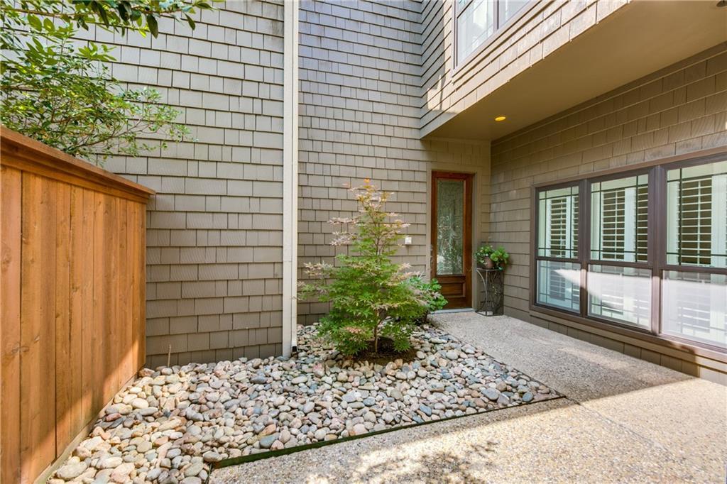 15539 Preston Road - Photo 1