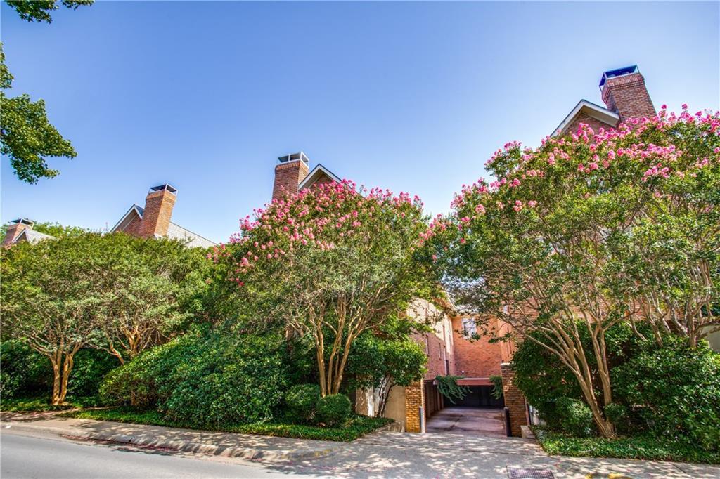 3416 Shenandoah Street - Photo 1
