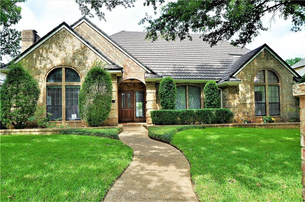 2806 Briar Knoll Drive - Photo 1