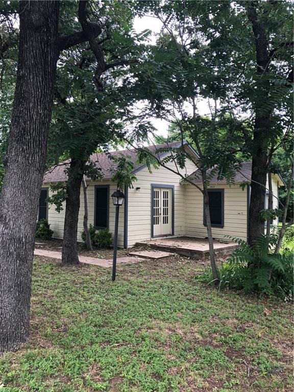 3032 Shawnee Trail - Photo 1