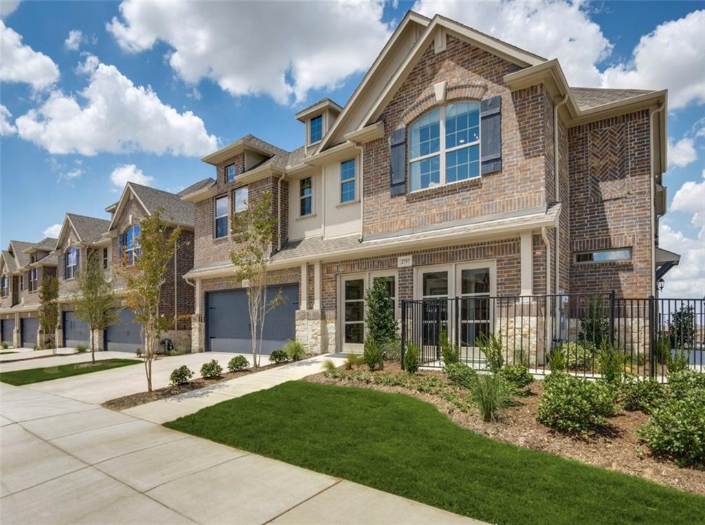 2756 Splendor Drive - Photo 1
