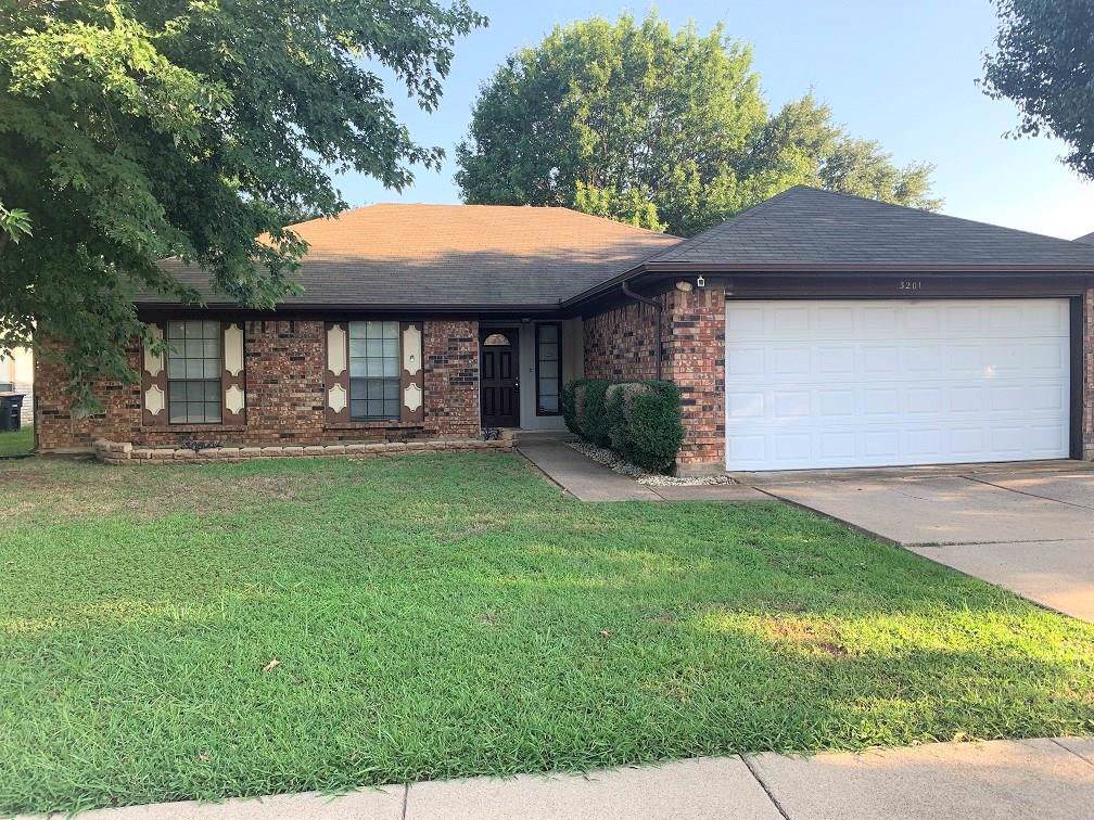 3201 Fairmeadows Lane - Photo 1