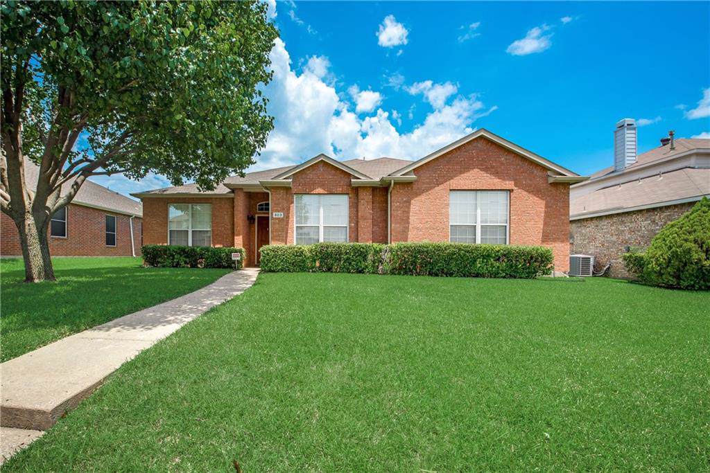 803 Dandelion Drive - Photo 1