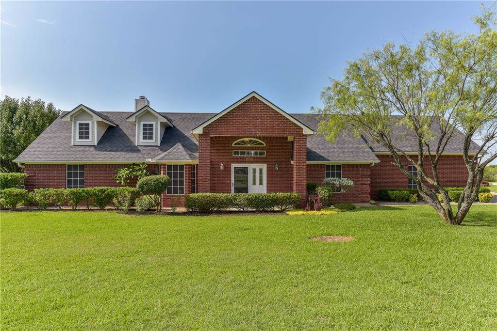 2525 Longhorn Trail - Photo 1