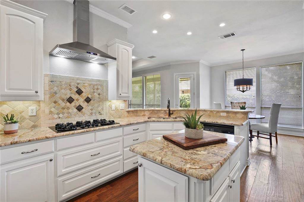 4914 Lakewood Drive - Photo 1