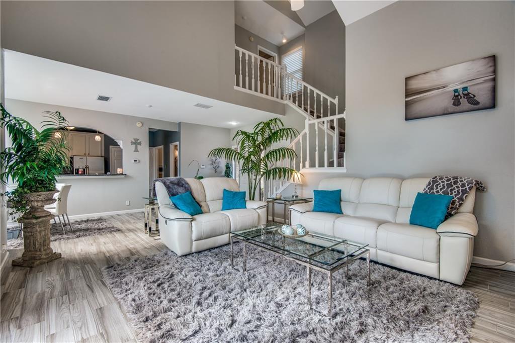 215 Cimarron Trail - Photo 1