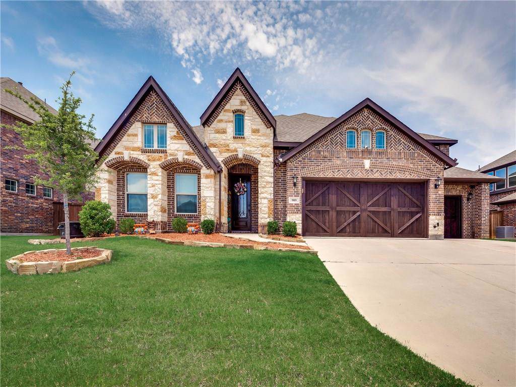 909 Birchwood Drive - Photo 1