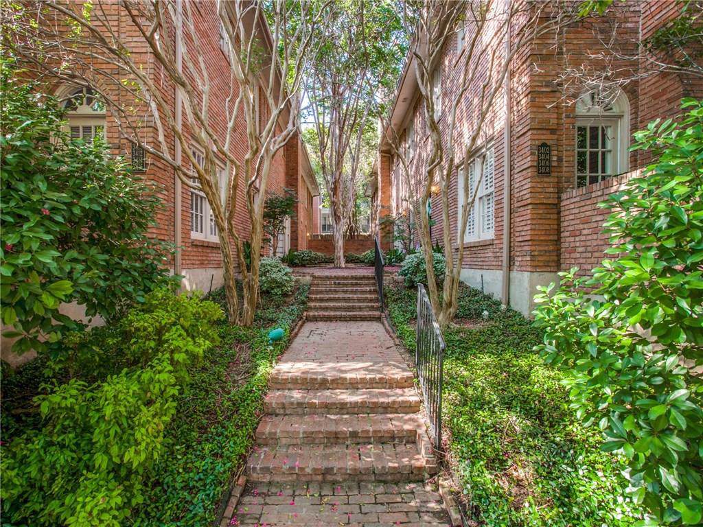 3408 Shenandoah Street - Photo 1