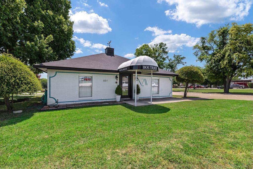801 Goliad Street - Photo 1