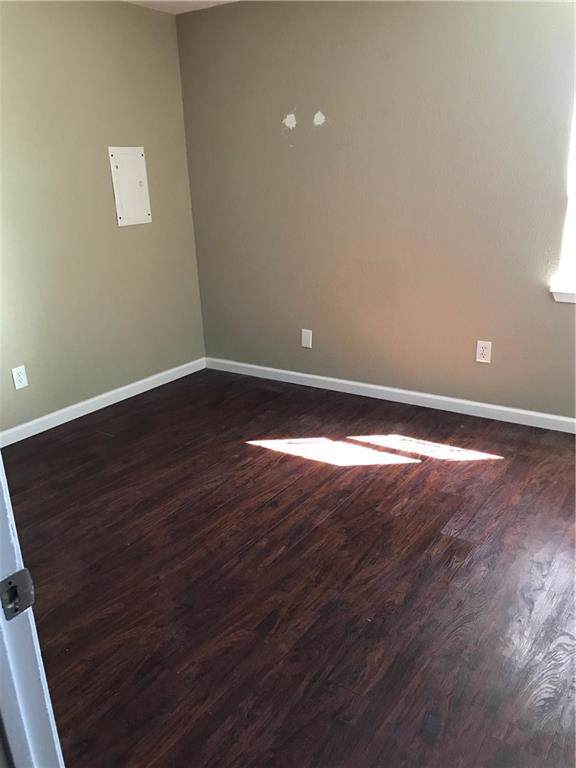 357 Newton - Photo 1