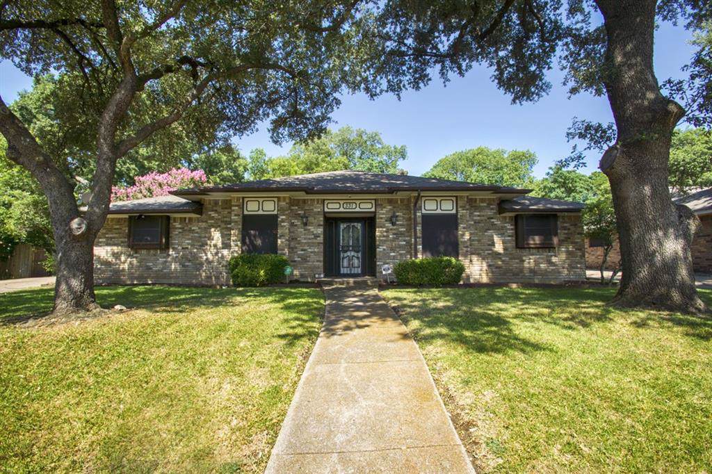 331 Shadybrook Drive - Photo 1