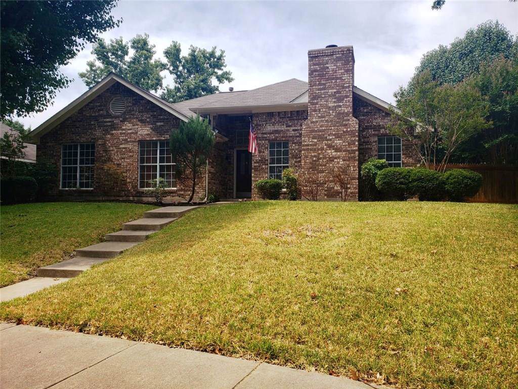 1004 Fairlawn Street - Photo 1