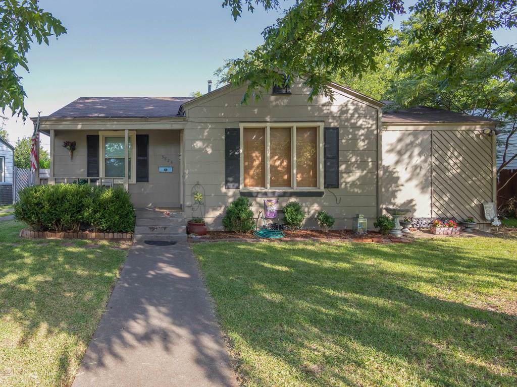3824 Desert Ridge Drive - Photo 1