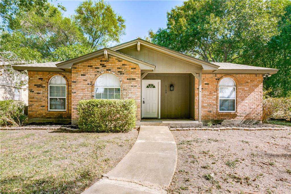1109 Nancy Lane - Photo 1