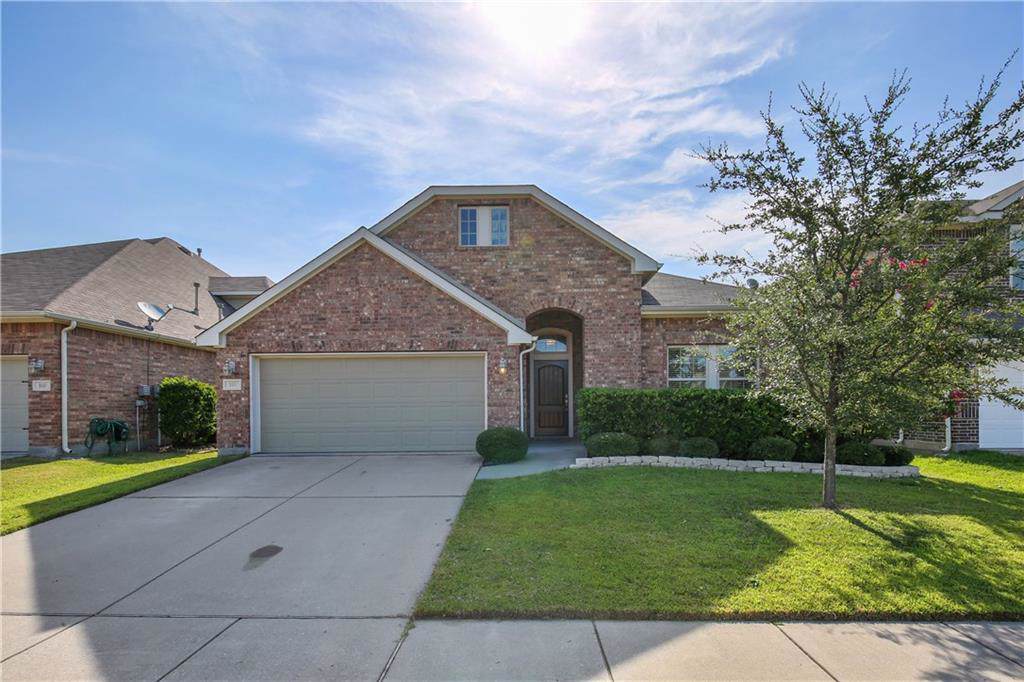 809 Lovebird Lane - Photo 1