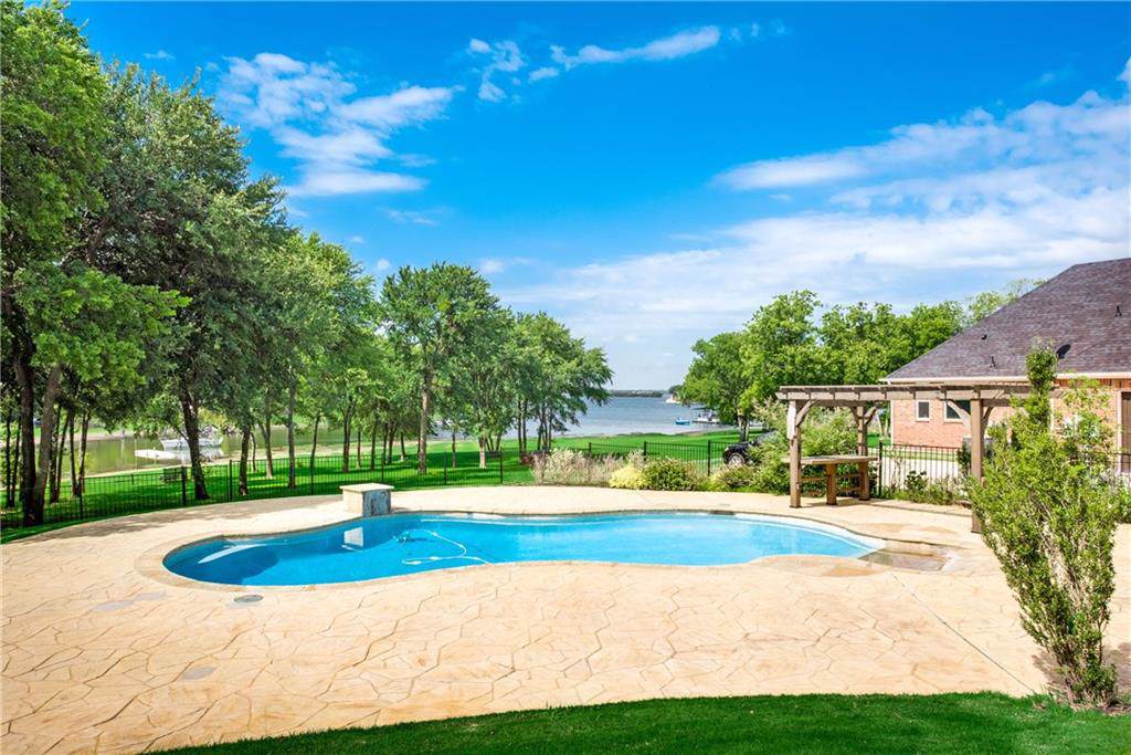 735 Carrie Lane - Photo 1