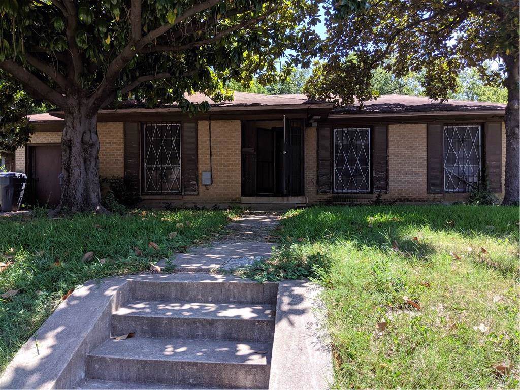2716 Downing Avenue - Photo 1