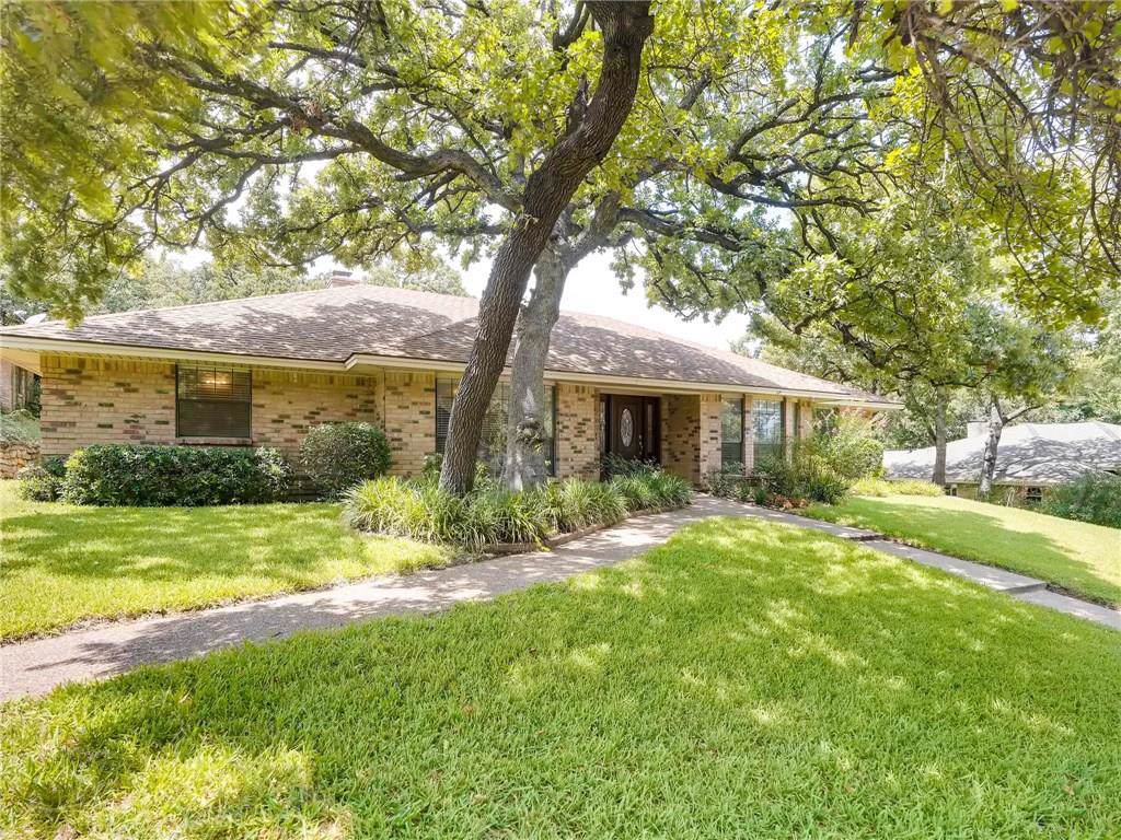 2720 Baldwin Drive - Photo 1