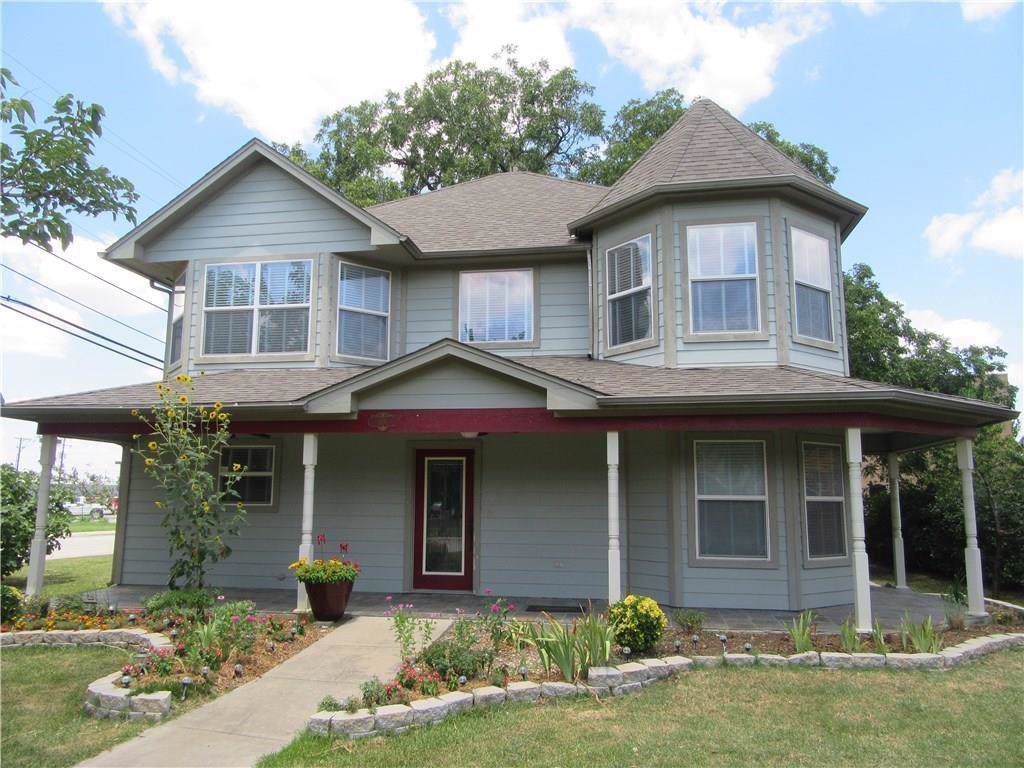 301 Main - Photo 1