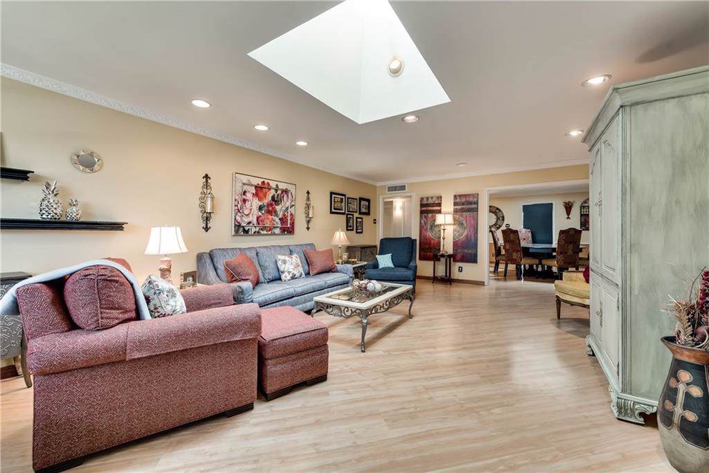 6230 Bandera Avenue - Photo 1