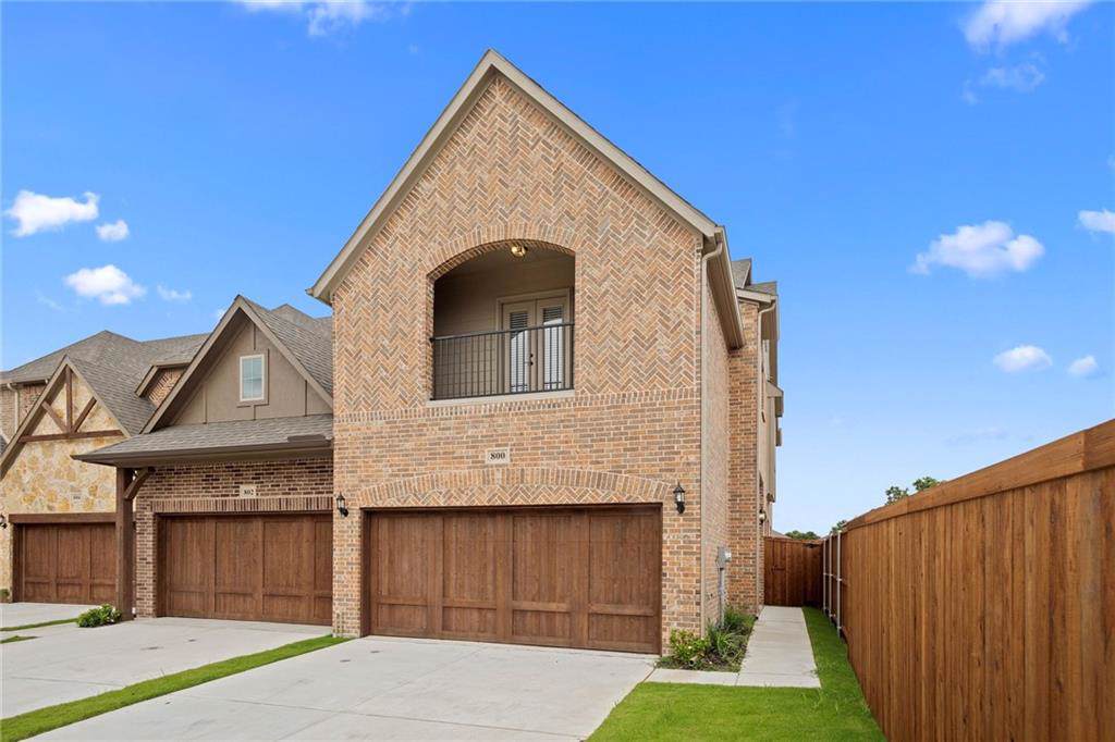 800 Newhaven Drive - Photo 1