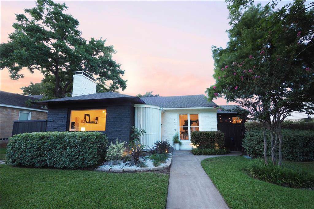 2219 Barberry Drive - Photo 1
