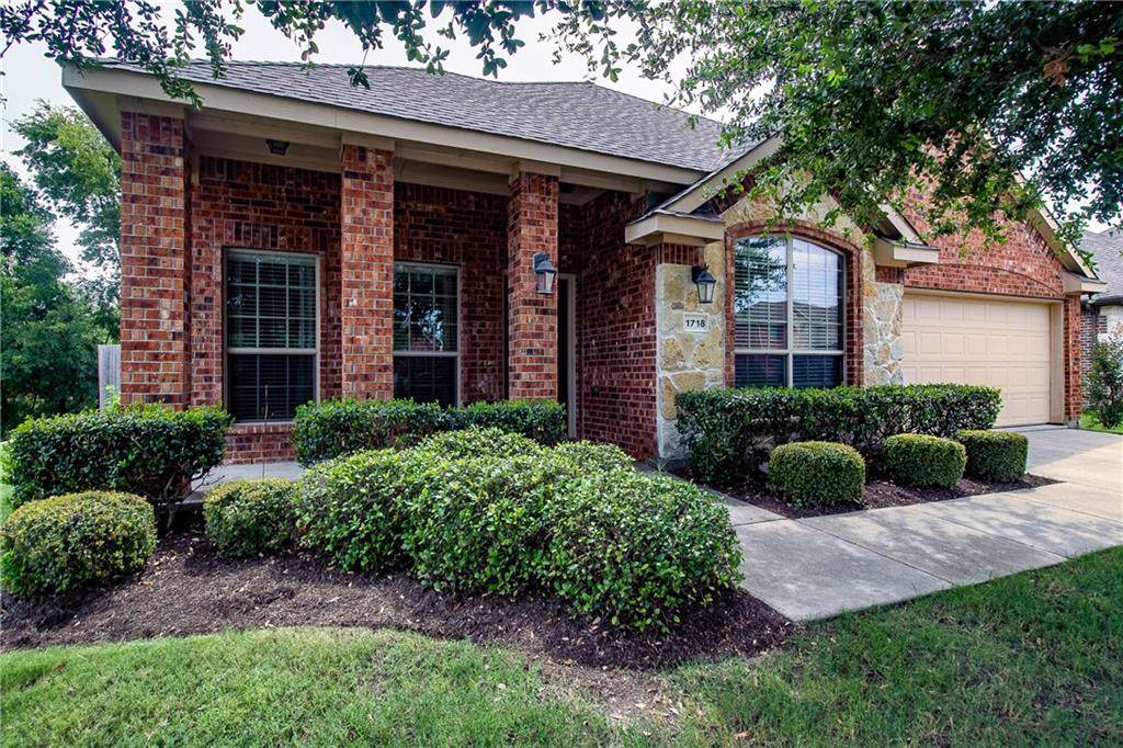 1718 Westfield Way - Photo 1