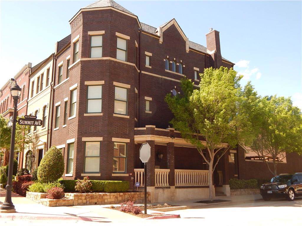 1534 Main Street - Photo 1