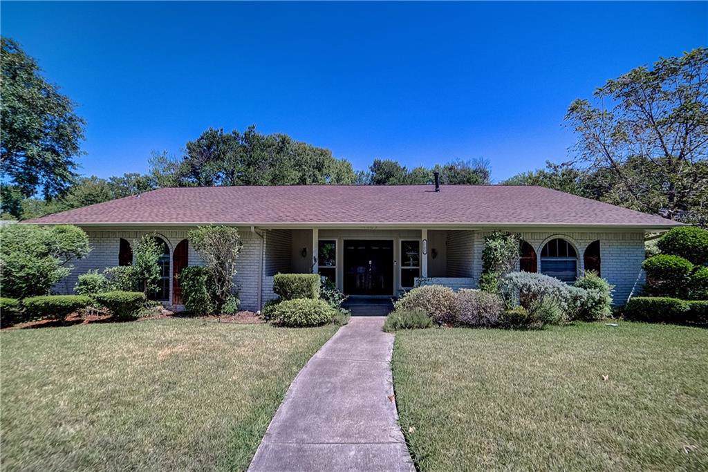 1103 Westlake Drive - Photo 1